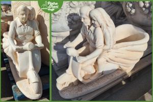 Statua Innamorati su Vespa h. 62